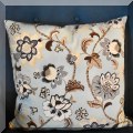 D03. Decorative pillows. 